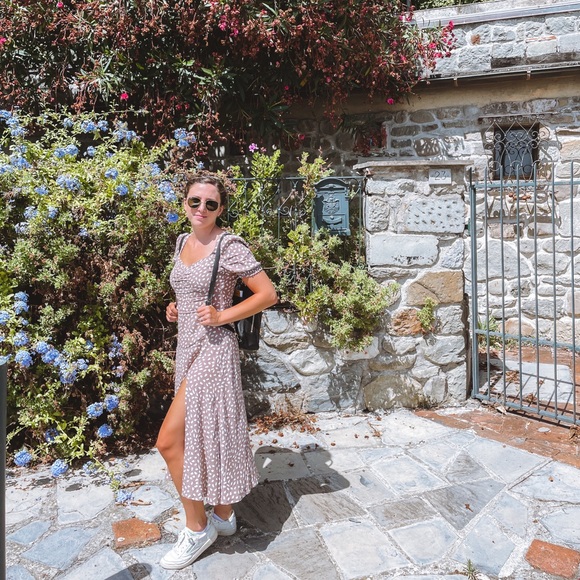 Meet your Posher, Samantha - Picture 2 of 5